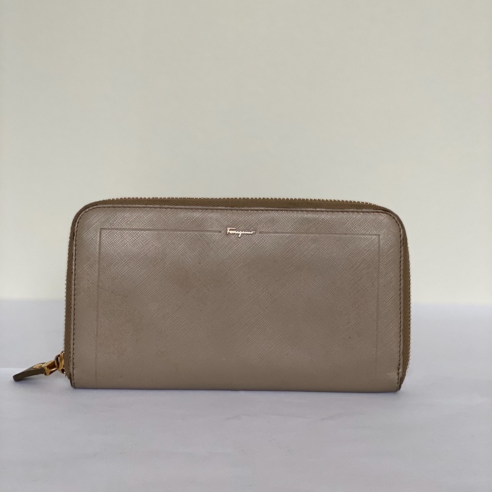 SALVATORE FERRAGAMO WALLET
